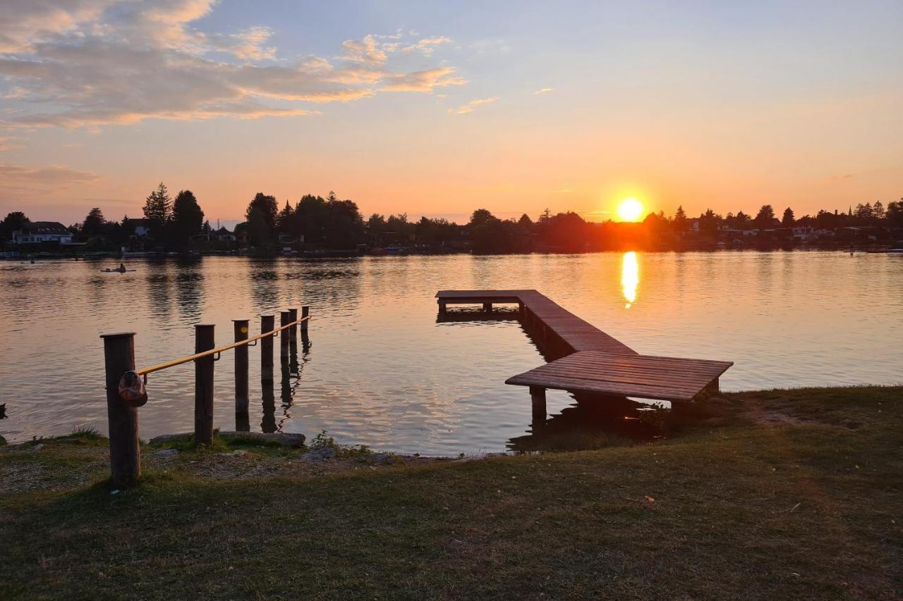 Hauszeit - Zeit Fuer Dich - Zeit Am See Neufeld an der Leitha Ngoại thất bức ảnh